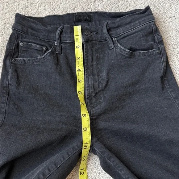 MOTHER The Insider Crop Step Fray JeansSize 25Color Not Guilty